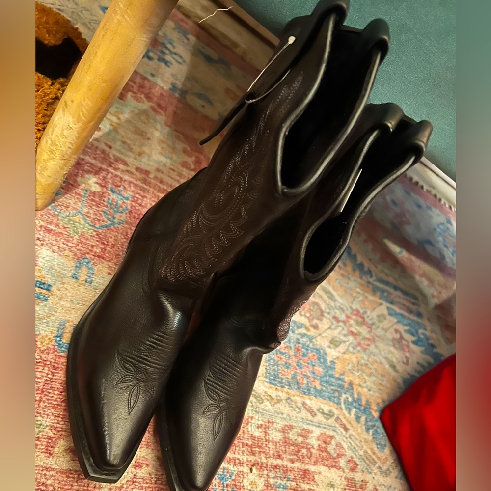 Masterson boots brand new never worn